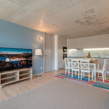 Host Wise - Luxurious Impressive Apartment - Balcony And Pool บีลาโนวาเดกายา ภายนอก รูปภาพ