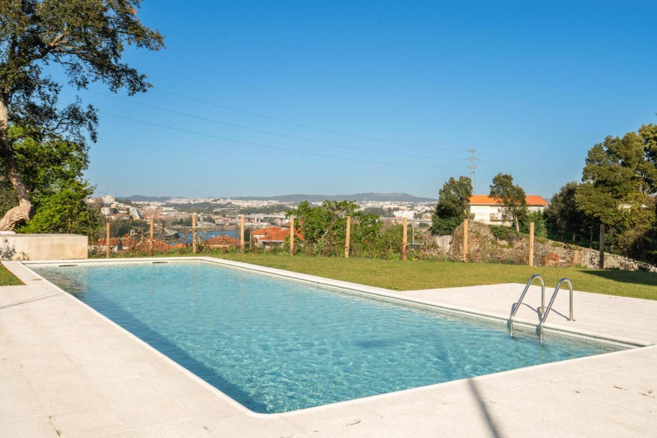 Host Wise - Luxurious Impressive Apartment - Balcony And Pool บีลาโนวาเดกายา ภายนอก รูปภาพ