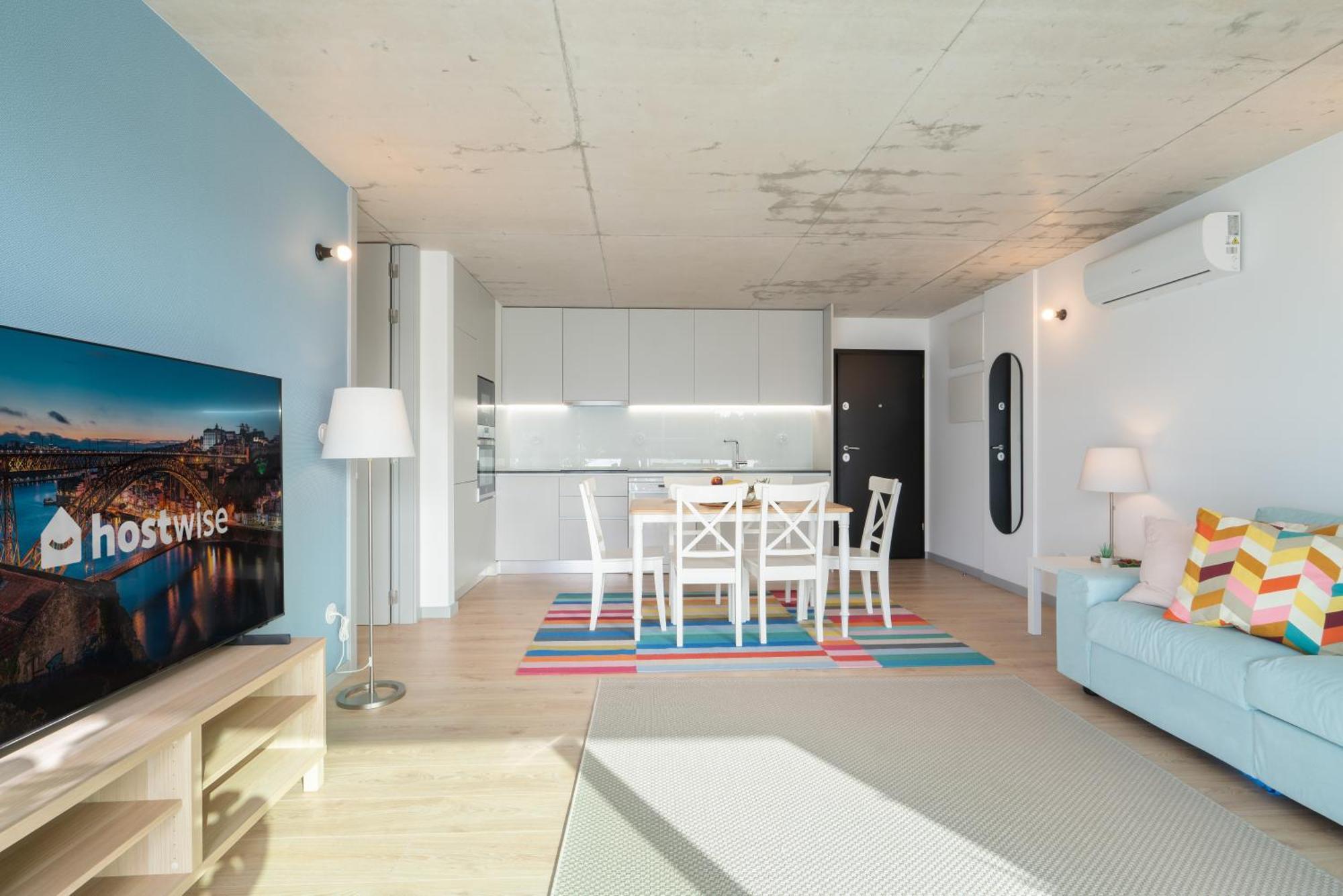 Host Wise - Luxurious Impressive Apartment - Balcony And Pool บีลาโนวาเดกายา ภายนอก รูปภาพ