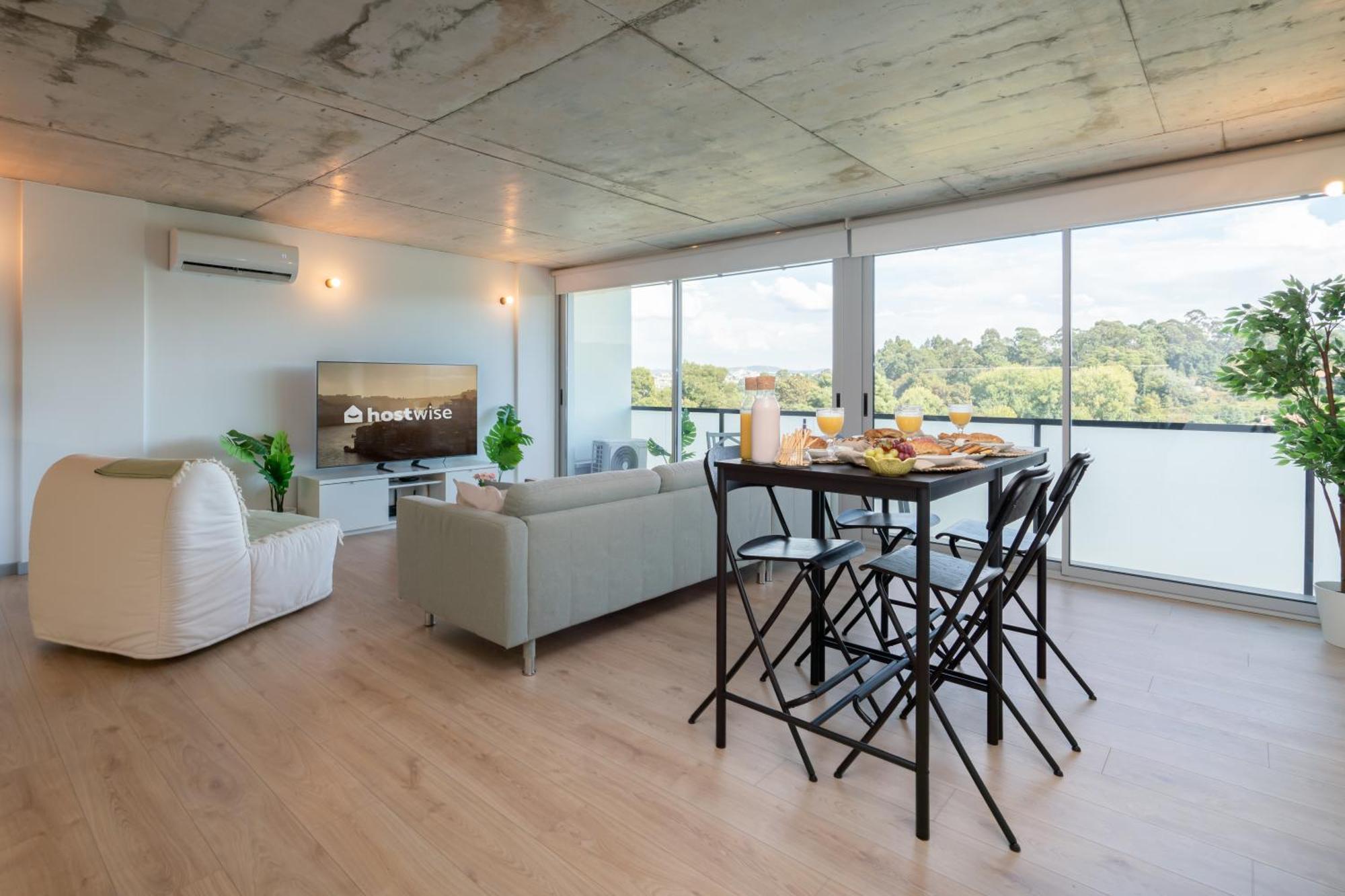 Host Wise - Luxurious Impressive Apartment - Balcony And Pool บีลาโนวาเดกายา ภายนอก รูปภาพ