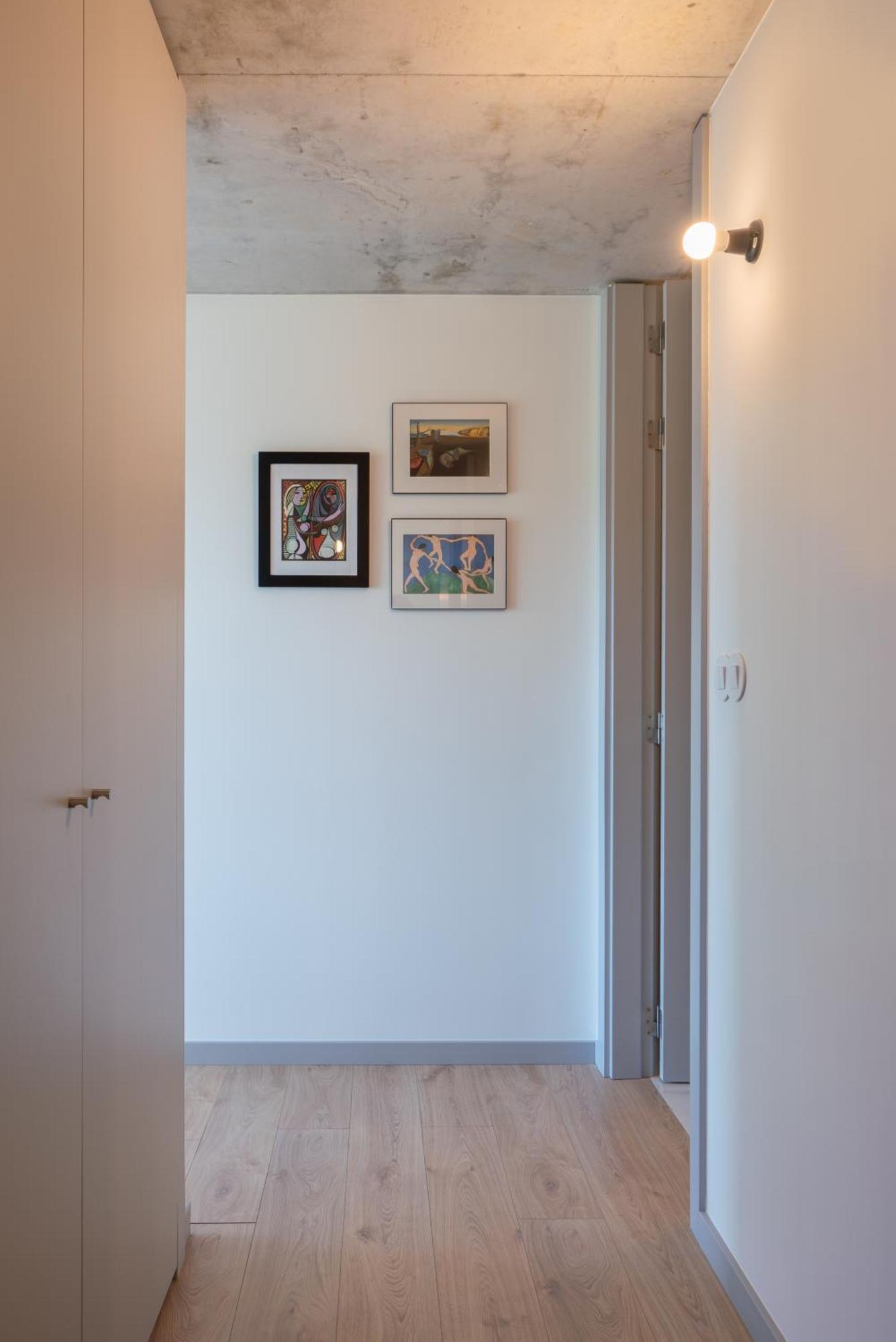 Host Wise - Luxurious Impressive Apartment - Balcony And Pool บีลาโนวาเดกายา ห้อง รูปภาพ