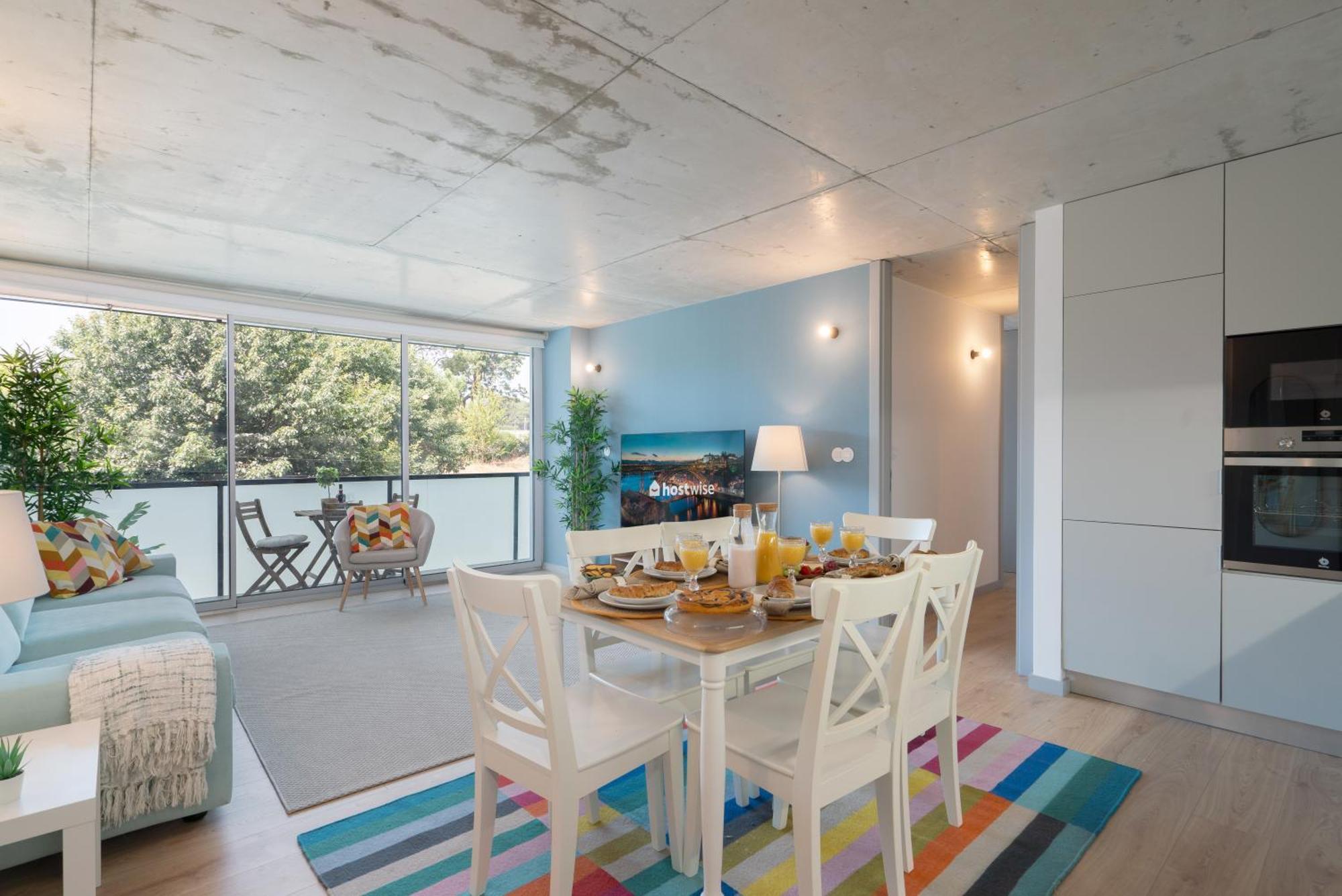 Host Wise - Luxurious Impressive Apartment - Balcony And Pool บีลาโนวาเดกายา ห้อง รูปภาพ