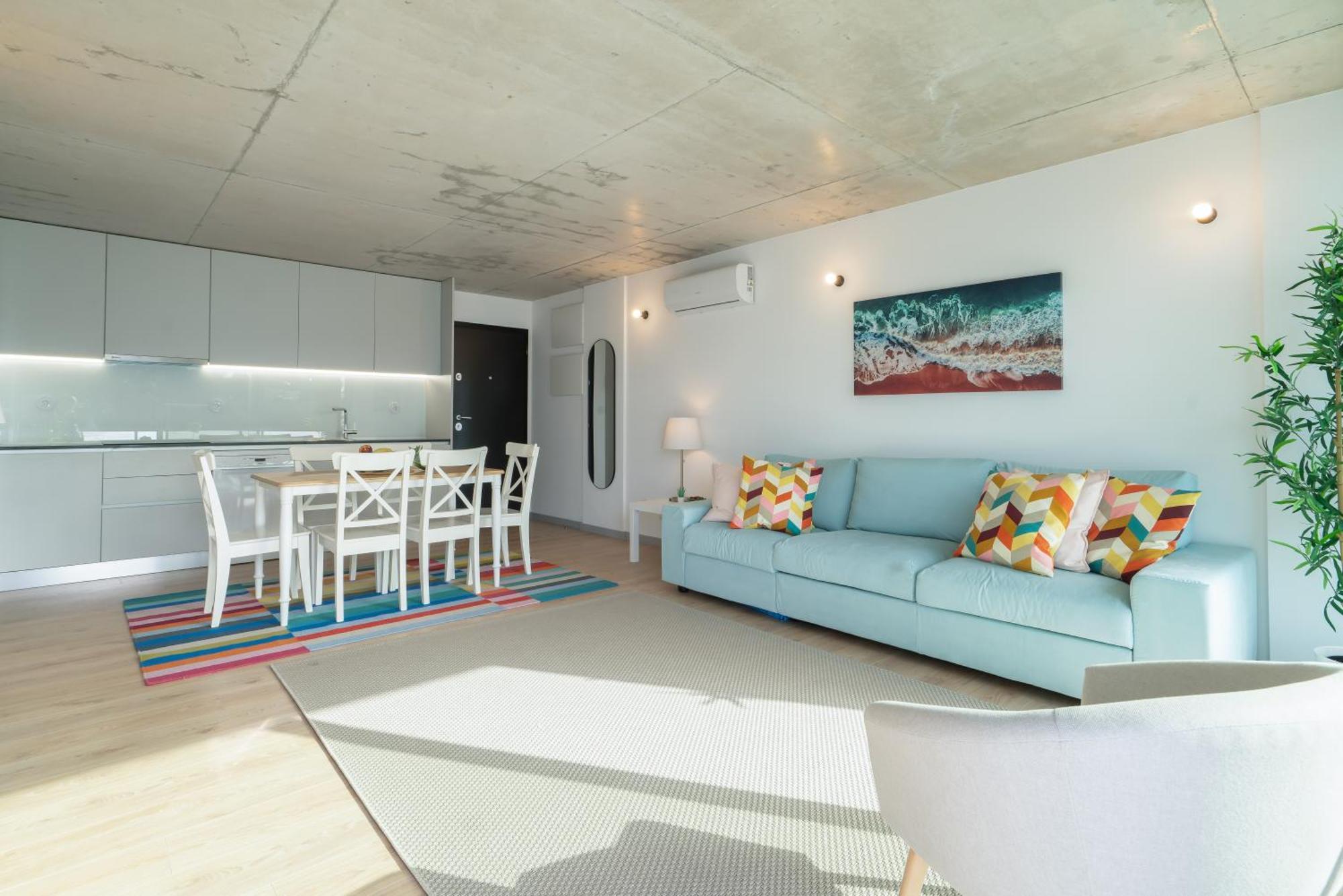 Host Wise - Luxurious Impressive Apartment - Balcony And Pool บีลาโนวาเดกายา ห้อง รูปภาพ
