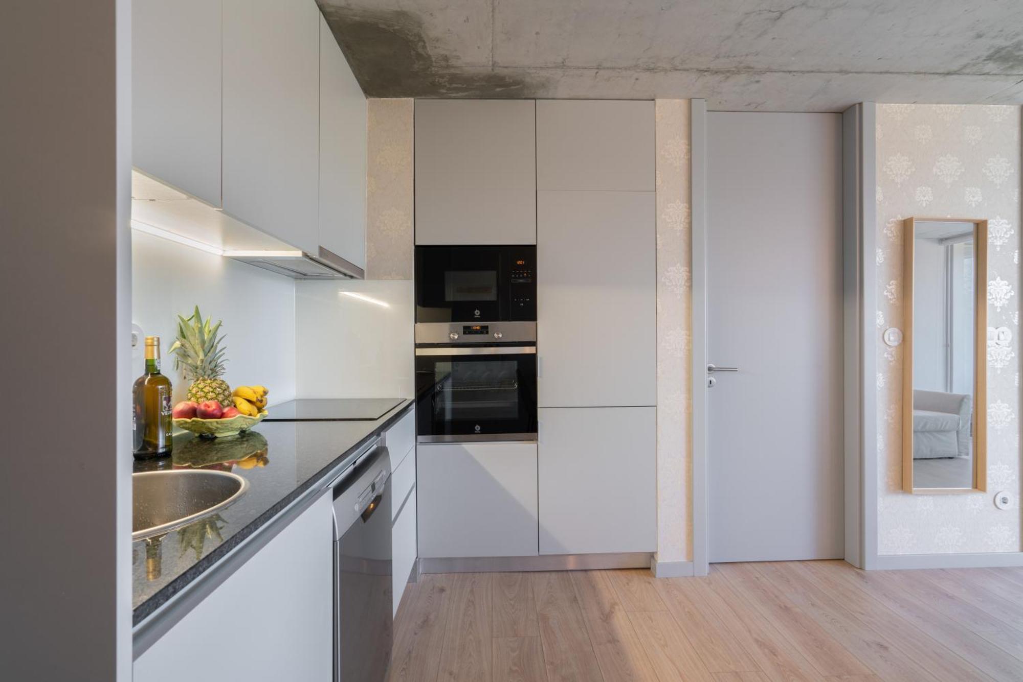 Host Wise - Luxurious Impressive Apartment - Balcony And Pool บีลาโนวาเดกายา ห้อง รูปภาพ